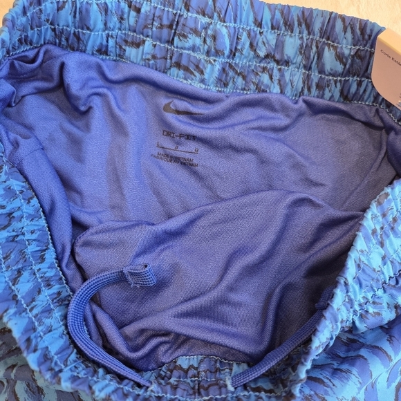 Nike Kids Large Blue Dri-Fit Training Shorts FQ4527-435 Abstract Print New - Picture 5 of 10